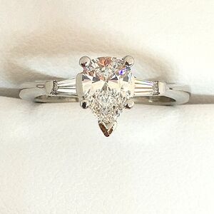 14K WHITE GOLD VVS1 TRILOGY 0.6 CT PEAR CUT W/ BAGUTTES DIAMOND ENGAGEMENT RING